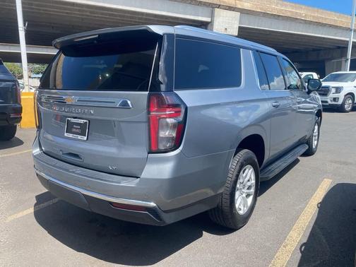 2023 Chevrolet Suburban LT