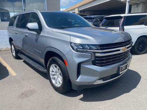 2023 Chevrolet Suburban LT