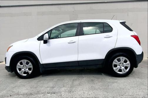 Summit White 2015 Chevrolet Trax 1LS