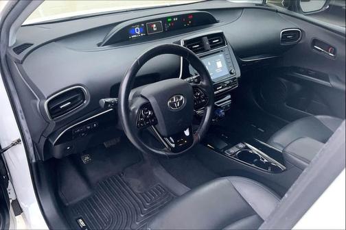 2022 Toyota Prius L