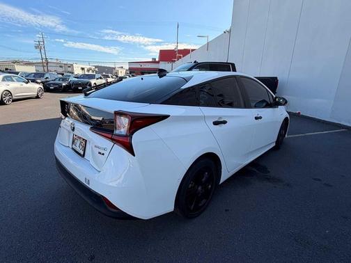 2022 Toyota Prius L