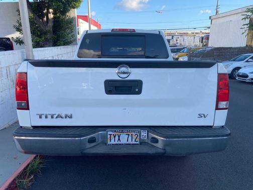 2013 Nissan Titan SV