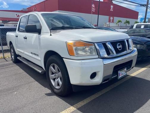 2013 Nissan Titan SV