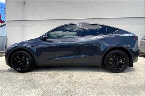 2025 Tesla Model Y Long Range Dual Motor All-Wheel Drive