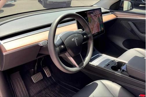 2025 Tesla Model Y Long Range Dual Motor All-Wheel Drive