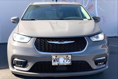 2022 Chrysler Pacifica Hybrid Touring L