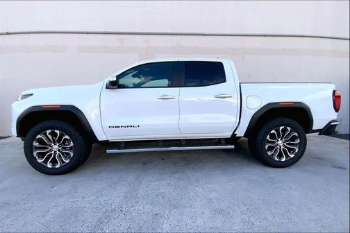 2024 GMC Canyon Denali