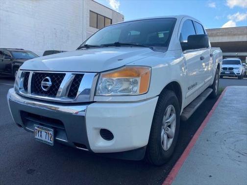 2013 Nissan Titan SV