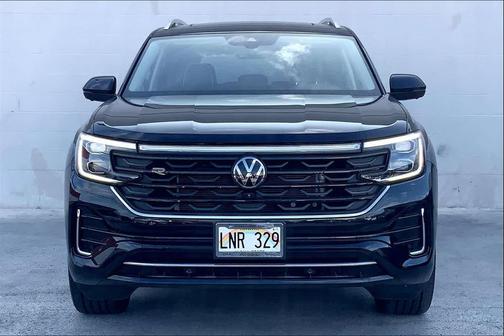 Deep Black Pearl 2024 Volkswagen Atlas 2.0T SEL Premium R-Line 4MOTION