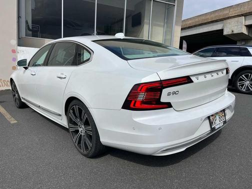 2022 Volvo S90 B6 Inscription