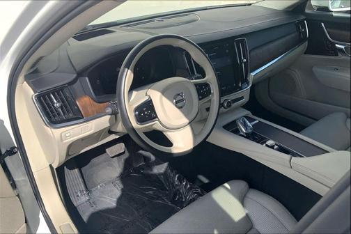 2022 Volvo S90 B6 Inscription