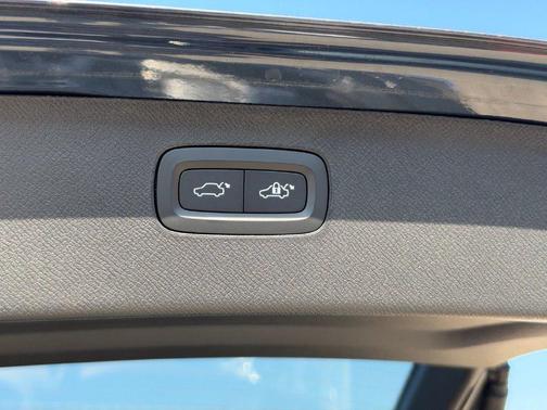 Denim Blue 2027 Volvo XC90 Plus