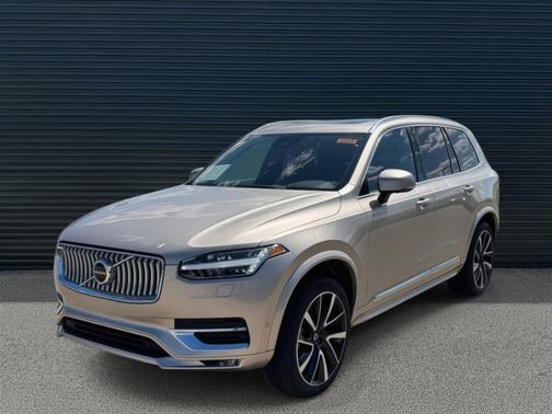 2025 Volvo XC90 B6 Plus 6-Seater
