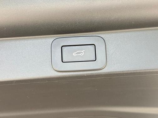 Hakuba Silver Metallic 2024 Land Rover Range Rover P530 SE