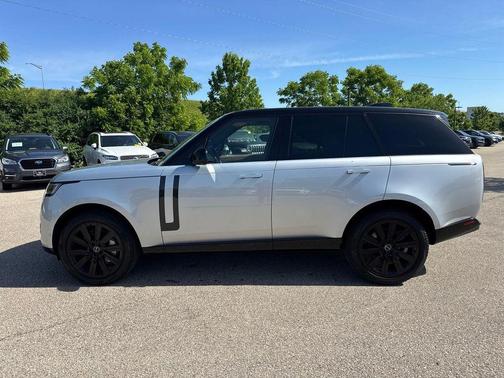 Hakuba Silver Metallic 2024 Land Rover Range Rover P530 SE