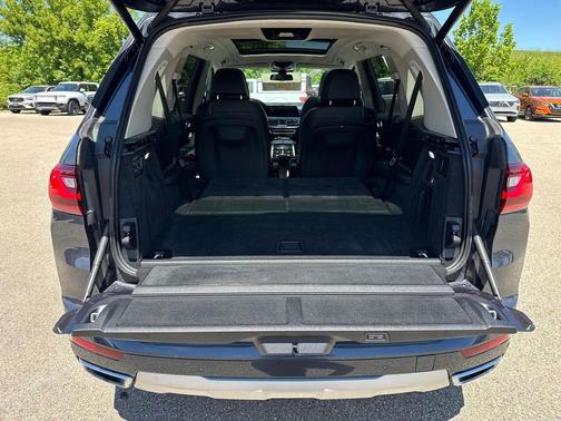Gray Metallic 2021 BMW X7 xDrive40i