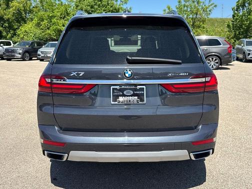 Gray Metallic 2021 BMW X7 xDrive40i