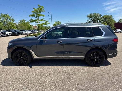 Gray Metallic 2021 BMW X7 xDrive40i