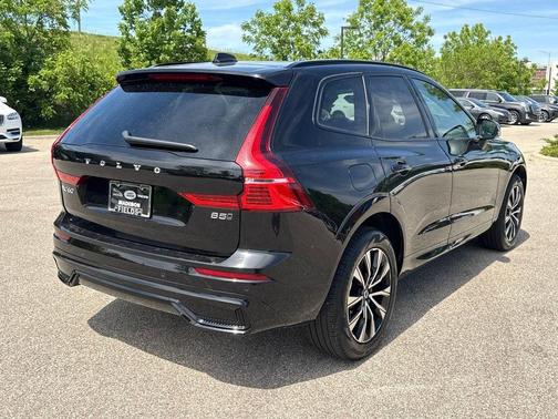 Onyx Black 2025 Volvo XC60 B5 Plus