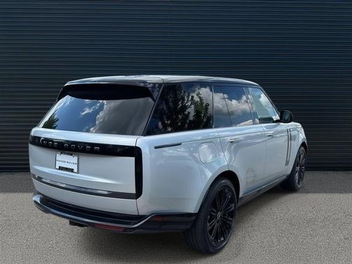 Hakuba Silver Metallic 2025 Land Rover Range Rover P530 SE