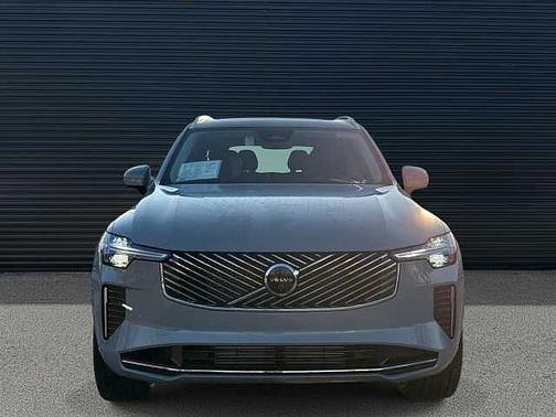 2025 Volvo XC90 Plus