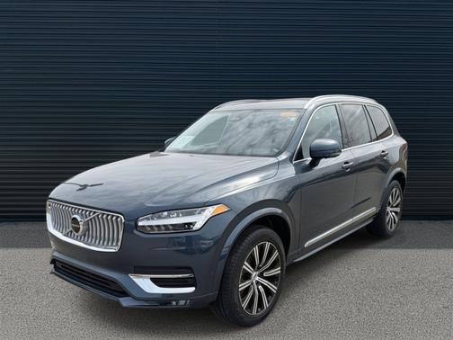 2025 Volvo XC90 B6 Plus 7-Seater