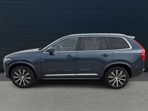 2025 Volvo XC90 B6 Plus 7-Seater