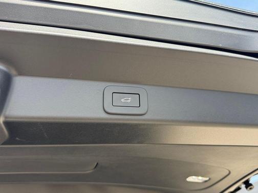 Santoriniblack 2026 Land Rover Range Rover Sport SE