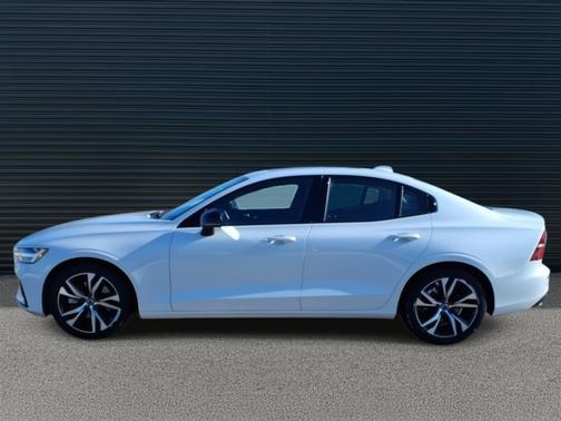 2025 Volvo S60 B5 Core