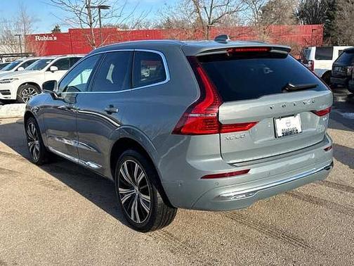 2023 Volvo XC60 Plus