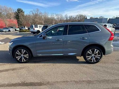 2023 Volvo XC60 Plus