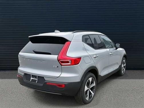 2026 Volvo XC40 Plus