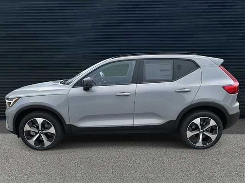 2026 Volvo XC40 Plus