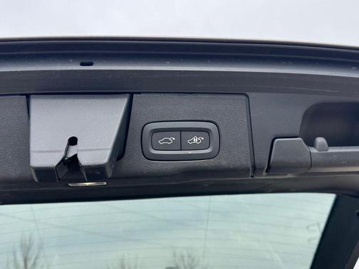 Aurora Silver 2026 Volvo XC60 B5 Plus