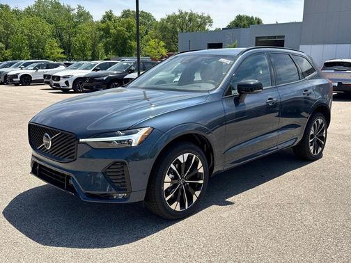 Denim Blue Metallic 2026 Volvo XC60 B5 Plus