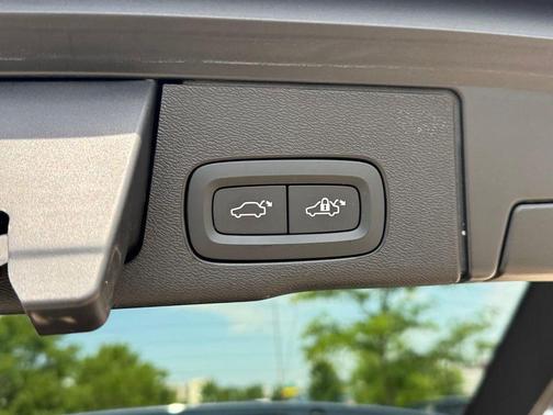 Denim Blue Metallic 2021 Volvo XC60 T5 Momentum