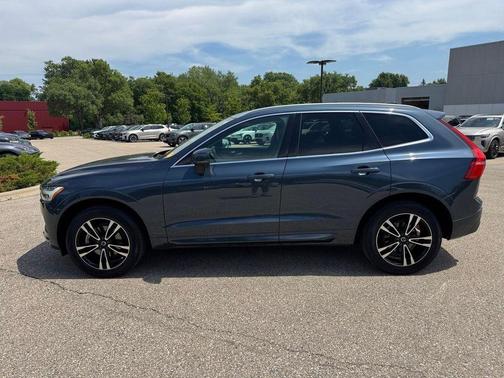 Denim Blue Metallic 2021 Volvo XC60 T5 Momentum