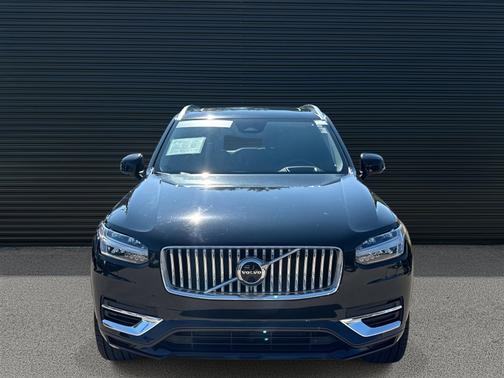 2023 Volvo XC90 Recharge Plug-In Hybrid Ultimate Bright 7-Seater