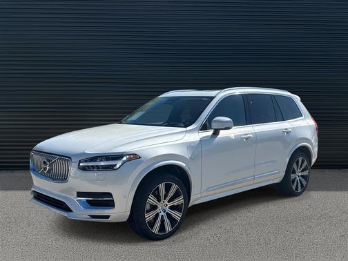 2025 Volvo XC90 Plug-In Hybrid T8 Ultra 7-Seater