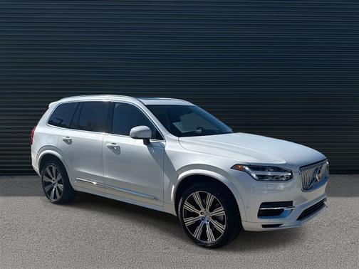 2025 Volvo XC90 Plug-In Hybrid T8 Ultra 7-Seater