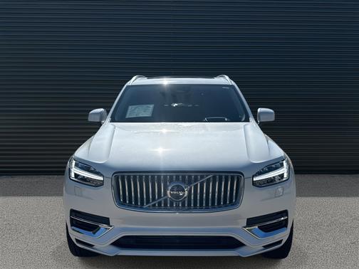 2025 Volvo XC90 Plug-In Hybrid T8 Ultra 7-Seater