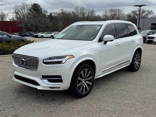 Crystal White 2024 Volvo XC90 Plus