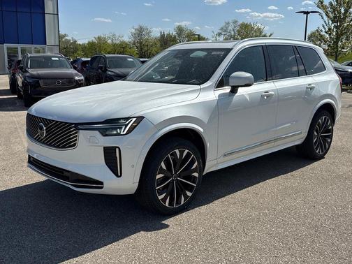 Crystal White Pearl 2026 Volvo XC90 Ultra, B6 AWD Gas (mild hybrid), Gasoline, Bright, 6 Seats