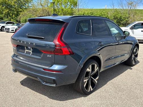 Denim Blue Metallic 2026 Volvo XC60 B5 Ultra