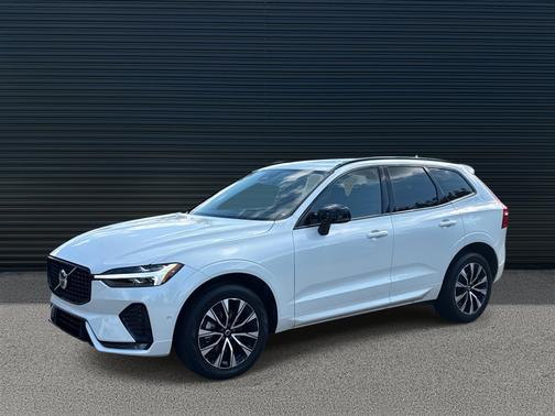 2025 Volvo XC60 B5 Plus