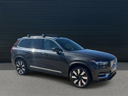 2024 Volvo XC90 Recharge Plug-In Hybrid T8 Ultimate Bright 7-Seater