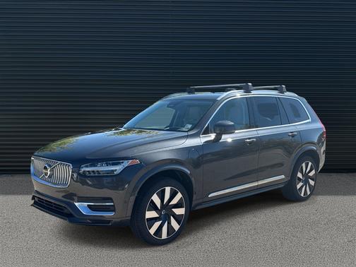 2024 Volvo XC90 Recharge Plug-In Hybrid T8 Ultimate Bright 7-Seater