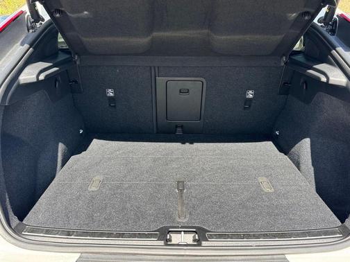 Crystal White Metallic 2023 Volvo C40 Recharge Pure Electric Twin Ultimate