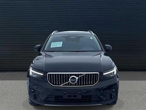 2025 Volvo XC40 Plus