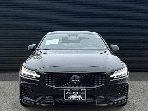 2024 Volvo S60 T8 Ultimate Black Edition